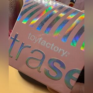 Toy factory ultra set high performance niacinamide based loose setting powder